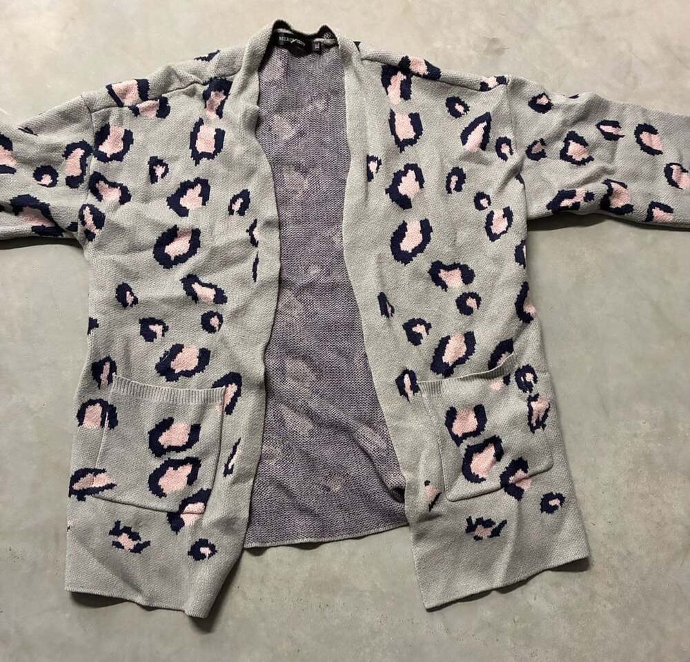 MEROKEETY Grey Pink Navy Leopard Print Open Front Knit Cardigan with Pockets